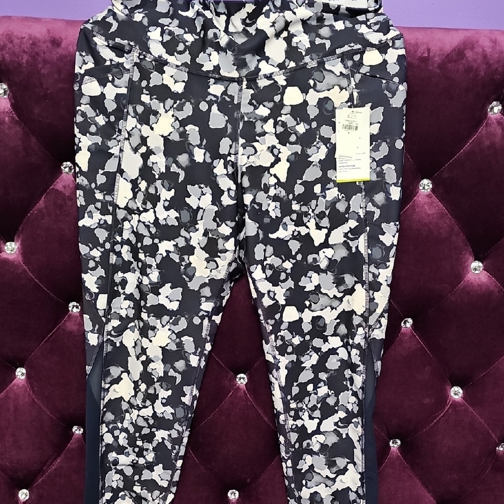 Old Navy Black and White Butterfly Print Leggings